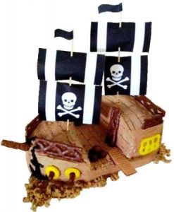 diy-pirate-ship-cake-kit-370x450