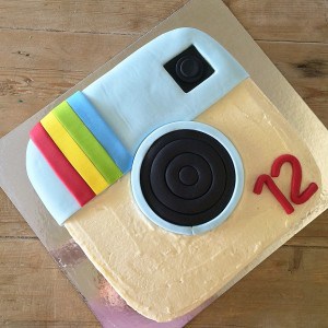 instagram-camera-birthday-cake-kit-teen-girl