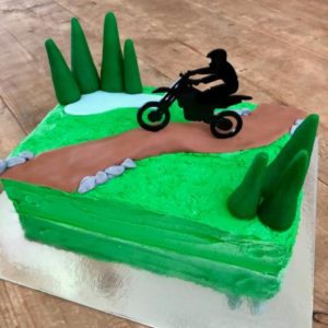 easy-dirt-bike-track-cake-table