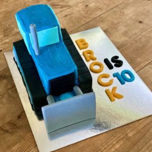 fathersday-cake-ideas-bulldozer-cake