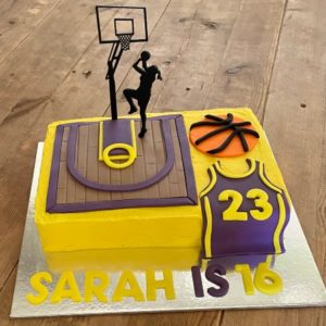 basketball-court-cake-womens-league