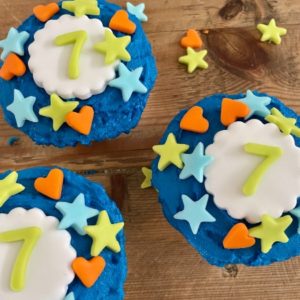 number-cupcakes-for-kids-diy-kit