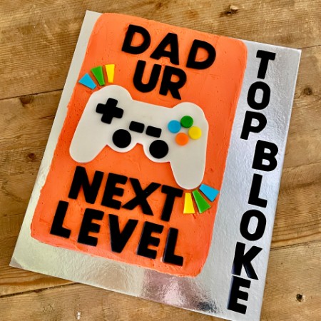 gamer-dad-cake-ideas-diy-recipe-gaming-topper